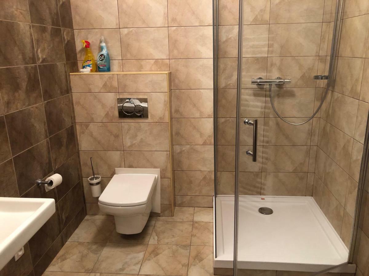 U Vinarstvi Hotel Mutenice Bagian luar foto