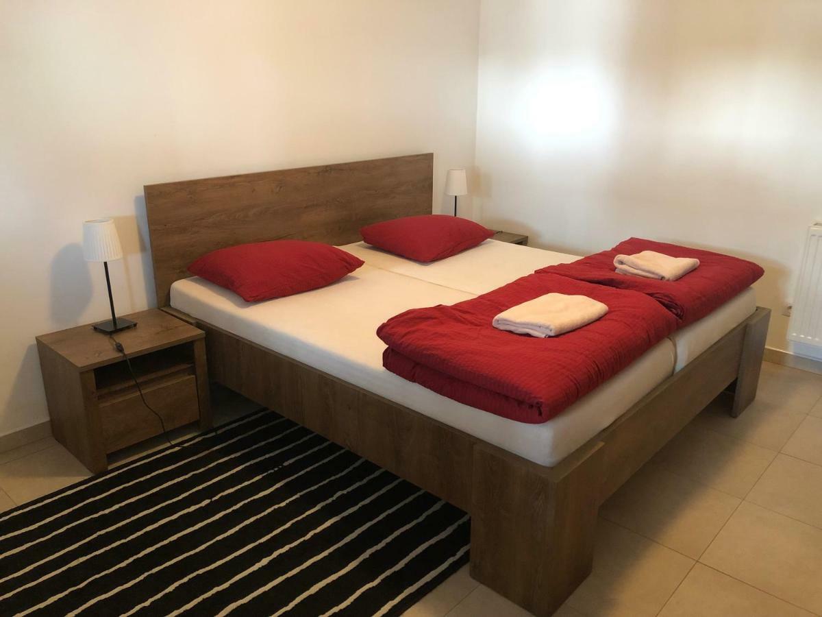 U Vinarstvi Hotel Mutenice Bagian luar foto